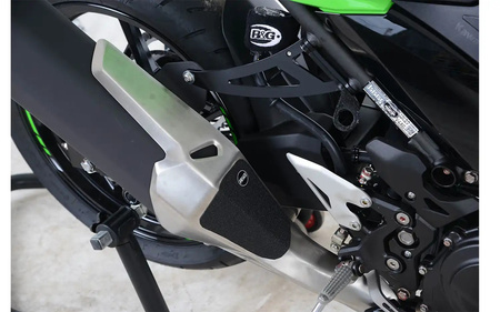 Osłona Wahacza RG RACING Kawasaki Ninja 7 Hybrid HEV / Z 7 Hybrid HEV '24-, Ninja 250/400 '18-& Z400/ Z250 '19-, Z500 (Ninja) '24-