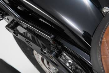 ADAPTER DO STELAŻA SLH ORYGINALNEGO ZESTAWU SW-MOTECH HARLEY-DAVIDSON BLACK