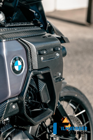 Osłona górna zbiornika prawa - carbon matowy BMW R 1300 GS Adventure (od 2024) ILMBERGER CM.TUR.013.24GSA