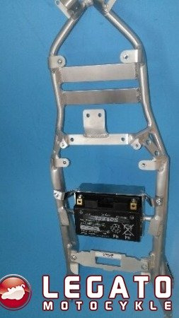 Stelaż tylny sportowy z uchwytem na akumulator Motoholders Kawasaki ZX 10 R/16- srebrny