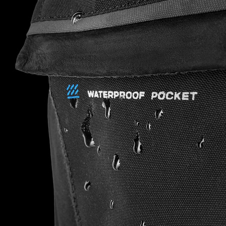 TRACKER MEN JKT BLK Shima