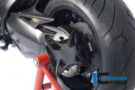 Uchwyt tablicy rejestracyjnej z osłoną tylnej zębatki - carbon DUCATI Diavel (2011-2013) ILMBERGER NHO.023.DIAVE.K