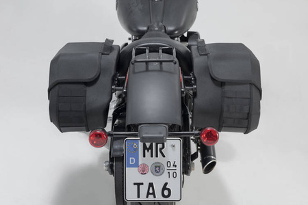 ZESTAW SAKW I STELAŻY LEGEND GEAR LH1/LH1 SW-MOTECH 2X195L HARLEY-DAVIDSON SOFTAIL SLIM (12-17)