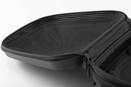 ZESTAW KUFRA CENTRALNEGO URBAN ABS SW-MOTECH APRILIA TUAREG 660 (21-) BLACK