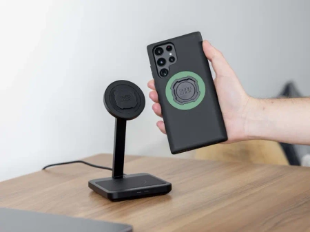 Biurkowa ładowarka indukcyjna Quad Lock® MAG Dual