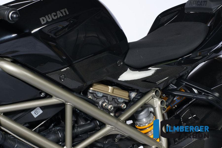 Panel boczny pod siedzeniem lewy - carbon Ducati Streetfighter 1100 (od 2009) ILMBERGER SED.007.STRFI.K