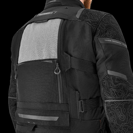 TRACKER MEN JKT BLK Shima