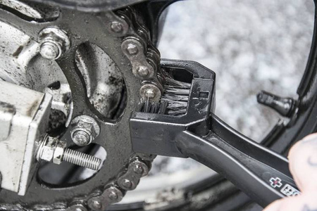 350 - Szczotka do czyszczenia łańcucha - Motorcycle Chain Brush
