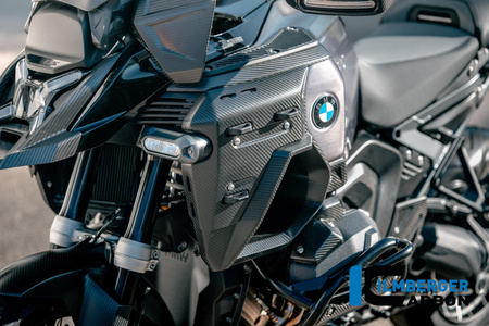 Wylot powietrza lewy owiewki - carbon matowy BMW R 1300 GS Adventure (od 2024) ILMBERGER CM.LAL.016.24GSA