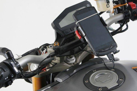 Daytona Poprzeczka ze zintegrowanym portem USB Ø22,2 / 100mm Uchwyt zaciskowy na kierownicę 93381