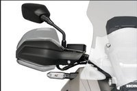 Mocno przyciemniany (F)